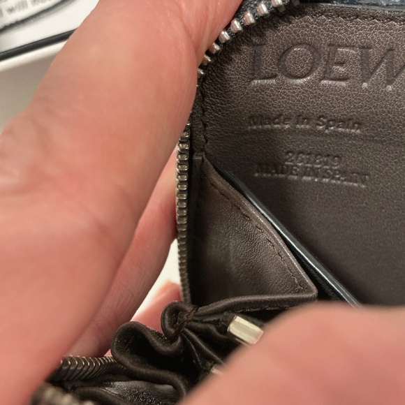 Loewe Navy leather zip wallet - Picture 6 of 11